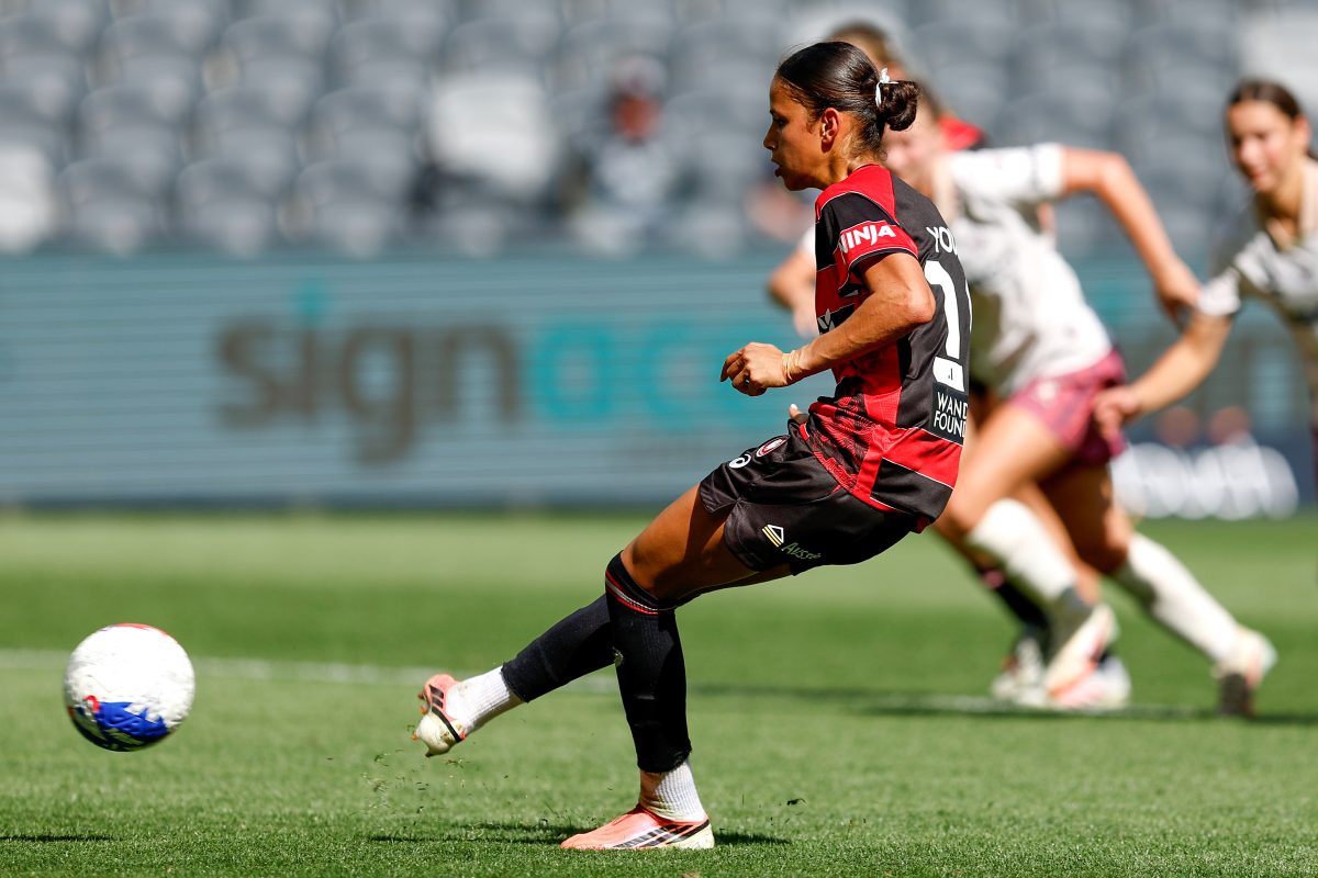 Wanderers Fight Back To Down Roar 3-1 At CommBank Stadium - Western ...